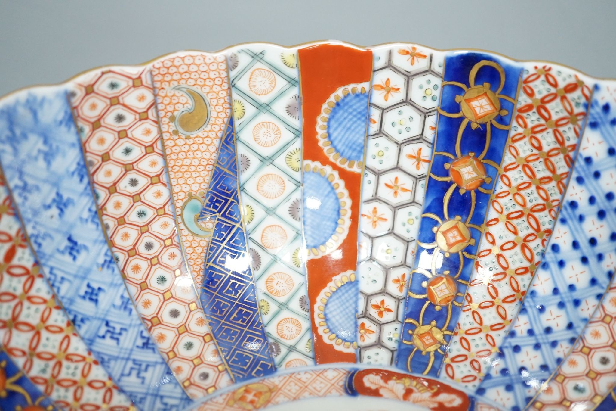 A Japanese Imari petal lobed bowl, by Fukugawa, 25 cms diameter.